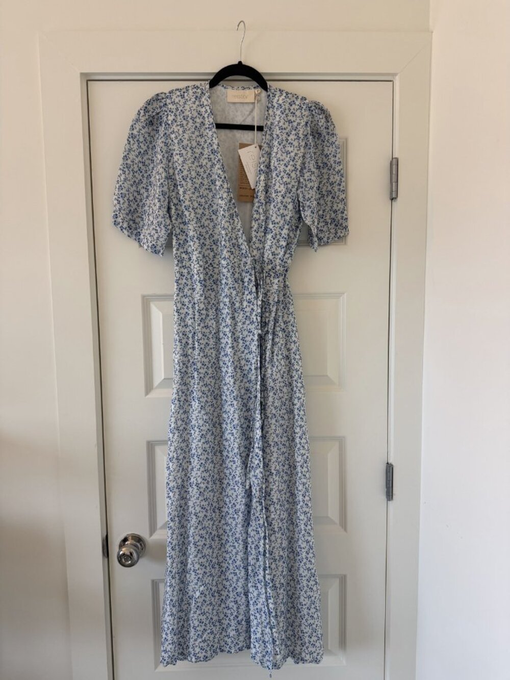 Reistor, Floral Wrap Dress, Blue Floral, Size M, NWT